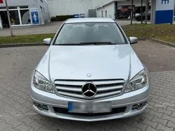 Silber Gebraucht 2010 Mercedes C180 Avantgarde Limousine | 10.000 €