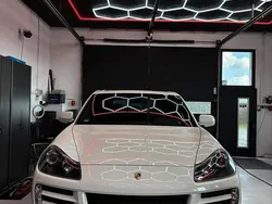 Weiß Gebraucht 2009 Porsche Cayenne SUV | 10.999 € (Etwas zu teuer)