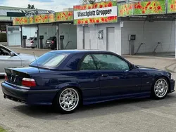 Blau Gebraucht 1995 BMW 323 Cabriolet M Sport Cabrio | 11.000 €