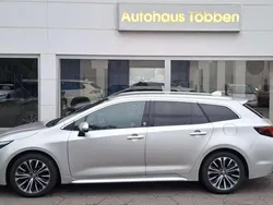 Cosmicsilber Gebraucht 2024 Toyota Corolla Team Kombi | 28.450 € (Fairer Preis)