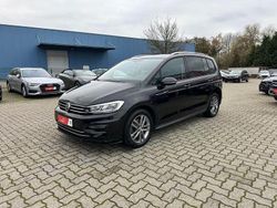 Schwarz Gebraucht 2019 VW Touran R-line Van / Kleinbus | 21.990 € (Superpreis)