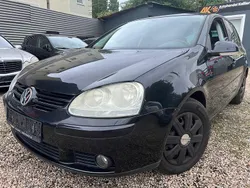 Schwarz Gebraucht 2005 VW Golf V Sportline Limousine | 2.990 € (Fairer Preis)