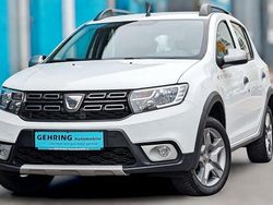 Weiß Gebraucht 2020 Dacia Sandero Stepway Kleinwagen | 10.490 € (Guter Preis)