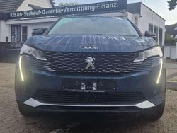 Blau Gebraucht 2023 Peugeot 3008 Allure SUV | 21.600 €