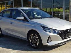 Sleek silver Gebraucht 2021 Hyundai i20 Trend Kleinwagen | 15.990 € (Etwas zu teuer)