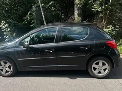 Schwarz Gebraucht 2009 Peugeot 207 Kleinwagen | 1.600 € (Superpreis)