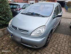 Silber Gebraucht 2003 Citroën Xsara Picasso Exclusive Van / Kleinbus | 500 € (Superpreis)