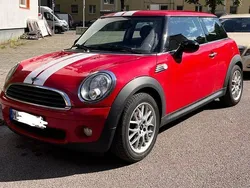 Rot Gebraucht 2009 Mini ONE Kleinwagen | 4.999 € (Fairer Preis)
