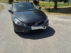 Grau Gebraucht 2011 Volvo S60 Limousine | 8.800 € (Fairer Preis)