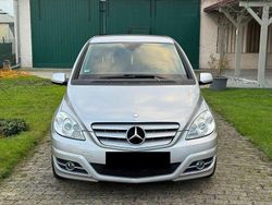 Silber Gebraucht 2009 Mercedes B200 Van / Kleinbus | 3.900 € (Guter Preis)