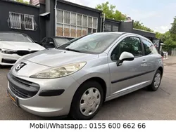 Grau Gebraucht 2006 Peugeot 207 Tendance Kleinwagen | 2.999 € (Fairer Preis)