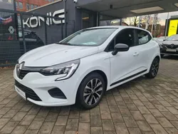 Weiß Gebraucht 2023 Renault Clio V Equilibre Limousine | 13.999 € (Fairer Preis)