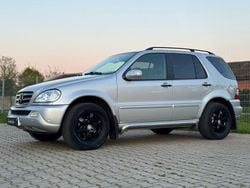 Silber Gebraucht 2002 Mercedes ML400 SUV | 6.999 € (Etwas zu teuer)