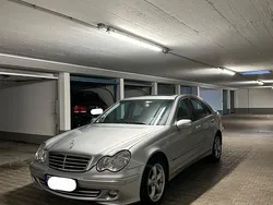 Silber Gebraucht 2007 Mercedes 200 Avantgarde Limousine | 3.350 €