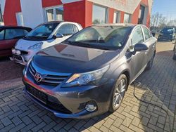 Grau Gebraucht 2013 Toyota Avensis Limousine | 9.880 € (Etwas zu teuer)