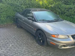 Grau Gebraucht 1999 Chrysler Stratus Cabrio | 1.000 €