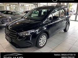 Loparitschwarz Gebraucht 2024 Mercedes T180 Progressive Van / Kleinbus | 33.333 € (Teuer)