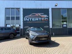 Grau Neu 2024 Toyota C-HR Style SUV | 31.999 € (Guter Preis)