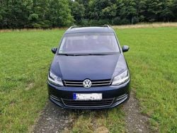 Blau Gebraucht 2017 VW Sharan Highline Van / Kleinbus | 15.500 € (Superpreis)