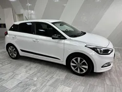 Weiß Gebraucht 2018 Hyundai i20 Passion Plus Kleinwagen | 10.950 € (Fairer Preis)
