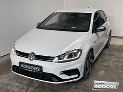 Weiß Gebraucht 2020 VW Golf VII R Limousine | 32.994 €
