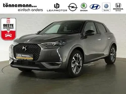 Platinium grau (metallic) Gebraucht 2022 DS Automobiles DS3 Crossback E-Tense Rivoli SUV | 15.824 € (Superpreis)