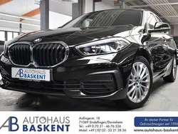 Schwarz Gebraucht 2022 BMW 118 Advantage Kleinwagen | 20.970 € (Guter Preis)