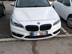 Weiß Gebraucht 2018 BMW 220 Gran Tourer Van / Kleinbus | 9.490 € (Guter Preis)