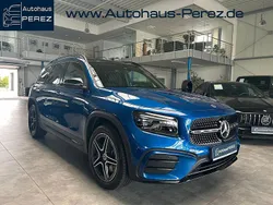 Blau Gebraucht 2024 Mercedes GLB250 Premium SUV | 53.999 €