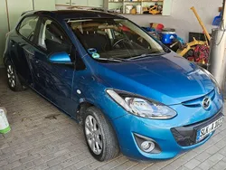 Blau Gebraucht 2011 Mazda 2 Center-Line Limousine | 5.250 € (Etwas zu teuer)