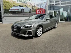 Grau chronosgrau metallic metallic Gebraucht 2024 Audi A5 Sportback S-Line Limousine | 36.470 € (Superpreis)