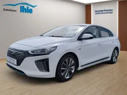 Weiß Gebraucht 2016 Hyundai Ioniq Premium Limousine | 10.990 € (Guter Preis)