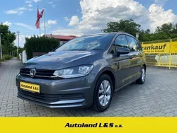 Grau Gebraucht 2016 VW Touran Trendline Van / Kleinbus | 13.990 € (Fairer Preis)