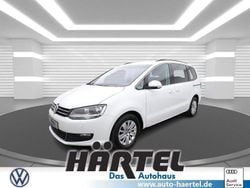 Pure white, solid Gebraucht 2017 VW Sharan Comfortline Van / Kleinbus | 23.200 € (Fairer Preis)