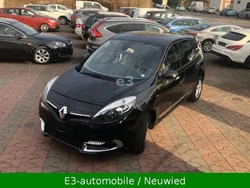 Schwarz Gebraucht 2017 Renault Scénic IV Bose Edition Van / Kleinbus | 10.900 € (Guter Preis)