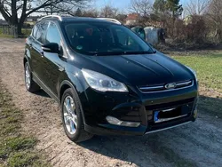 Schwarz Gebraucht 2014 Ford Kuga Titanium SUV | 9.000 € (Etwas zu teuer)