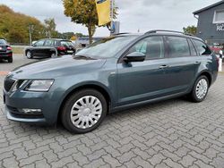 Grau Gebraucht 2019 Skoda Octavia Soleil Kombi | 16.970 € (Fairer Preis)