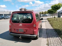 Rot Gebraucht 2009 Citroën Berlingo Van / Kleinbus | 3.200 € (Fairer Preis)
