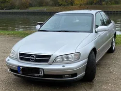 Silber Gebraucht 2000 Opel Omega Limousine | 1.700 €