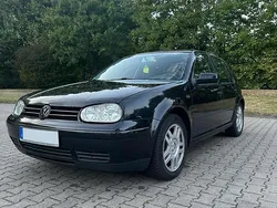 Schwarz Gebraucht 1999 VW Golf IV Kleinwagen | 1.750 € (Etwas zu teuer)