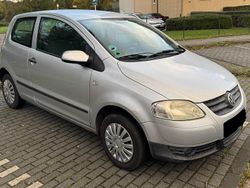 Silber Gebraucht 2008 VW Fox Kleinwagen | 1.350 € (Etwas zu teuer)