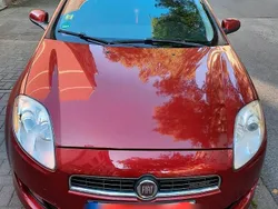 Rot Gebraucht 2008 Fiat Bravo Kleinwagen | 4.050 €
