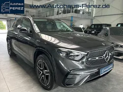 Grau Gebraucht 2024 Mercedes GLC300e Premium SUV | 63.399 € (Etwas zu teuer)