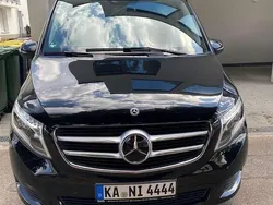 Schwarz Gebraucht 2017 Mercedes V220 Edition Van / Kleinbus | 35.900 € (Superpreis)