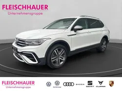 Weiss Gebraucht 2022 VW Tiguan Allspace Elegance SUV | 33.980 € (Superpreis)