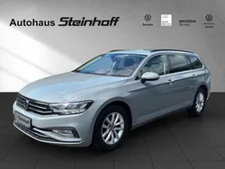 Grau Gebraucht 2022 VW Passat Kombi | 22.590 € (Guter Preis)