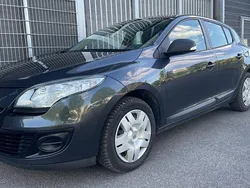 Grau Gebraucht 2013 Renault Mégane III Limousine | 4.300 € (Fairer Preis)