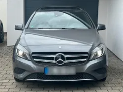 Grau Gebraucht 2013 Mercedes A220 Urban Limousine | 14.800 € (Teuer)