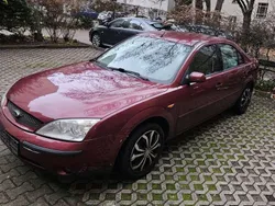 Rot Gebraucht 2000 Ford Mondeo Trend Limousine | 500 € (Fairer Preis)