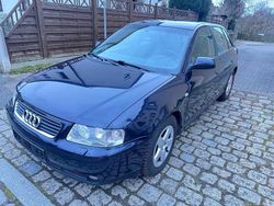 Blau Gebraucht 2002 Audi A3 Limousine | 650 € (Guter Preis)